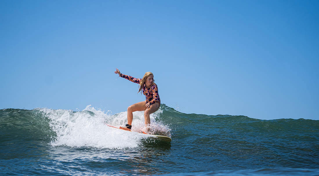 Long sleeved surfing bathing suit