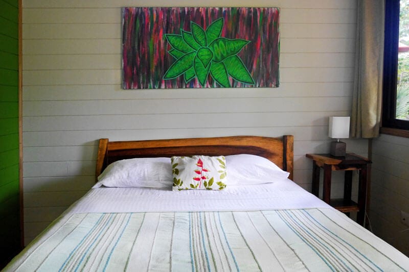 Full size bed