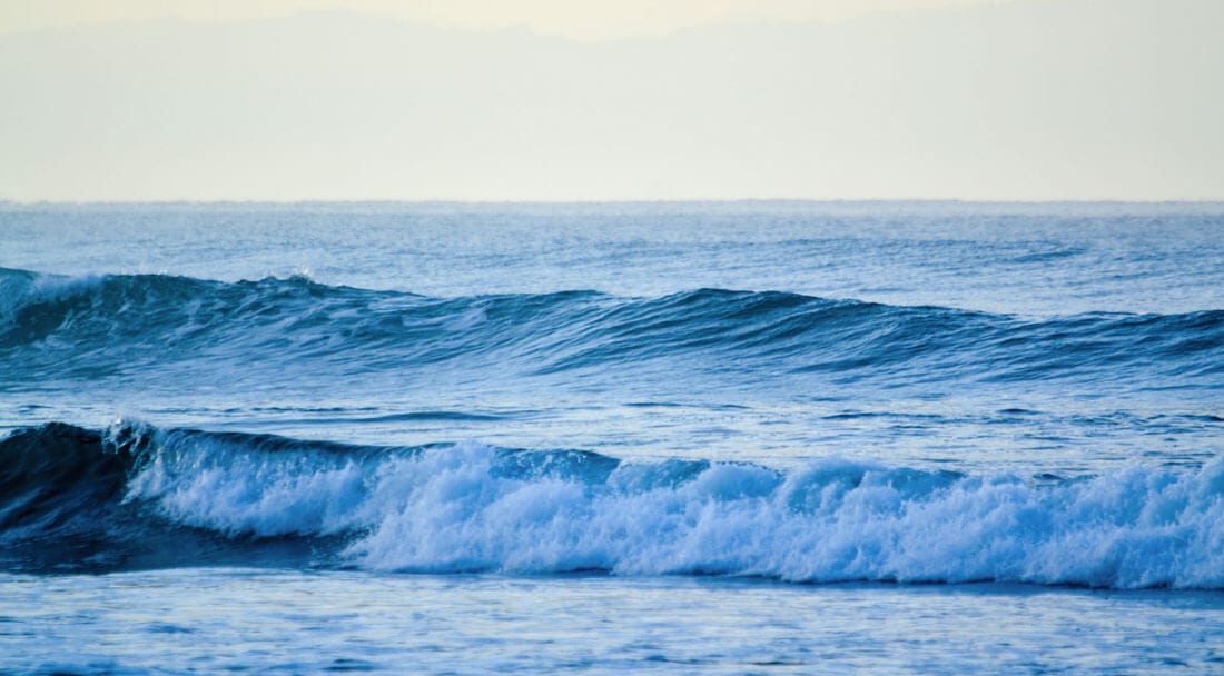 Types of waves: spilling wave